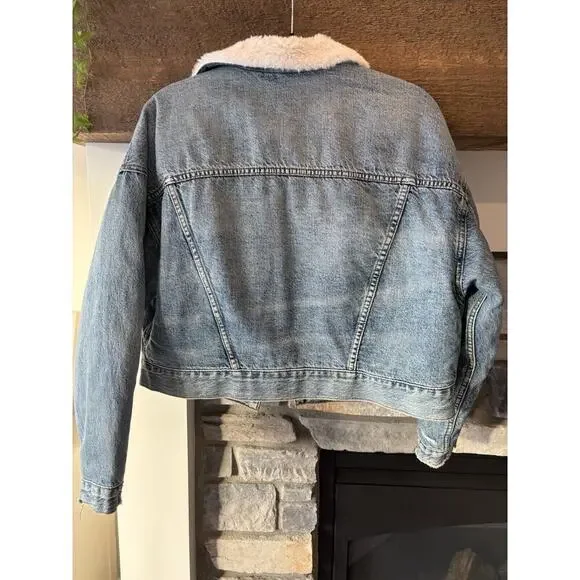 AE American Eagle Sherpa Lined Denim Jacket M oversized Cropped Trucker Preppy - Picture 3 of 8
